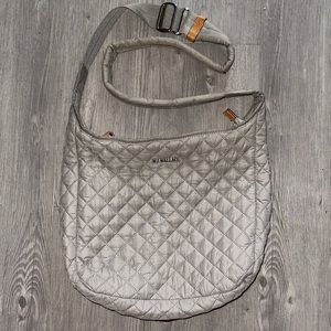 - EUC GREY MZ WALLACE PARKER BAG WITH INSIDE MAKEUP PURSE AND ADJUSTABLE S…